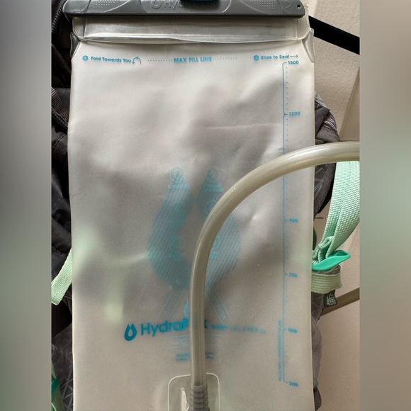 REI Co-op Women’s 2X/3X Swiftland Hydro Running Hydration Vest, Castlerock - Picture 10 of 13